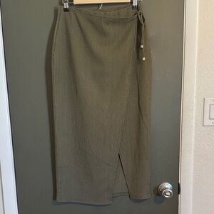 H&M Khaki Pencil Skirt